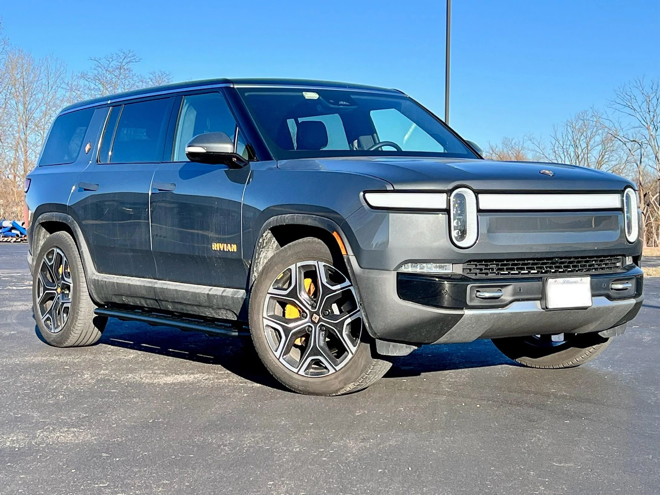 Rivian R1T R1S RealWheels EV Stainless Steel Running Boards IMG_4072
