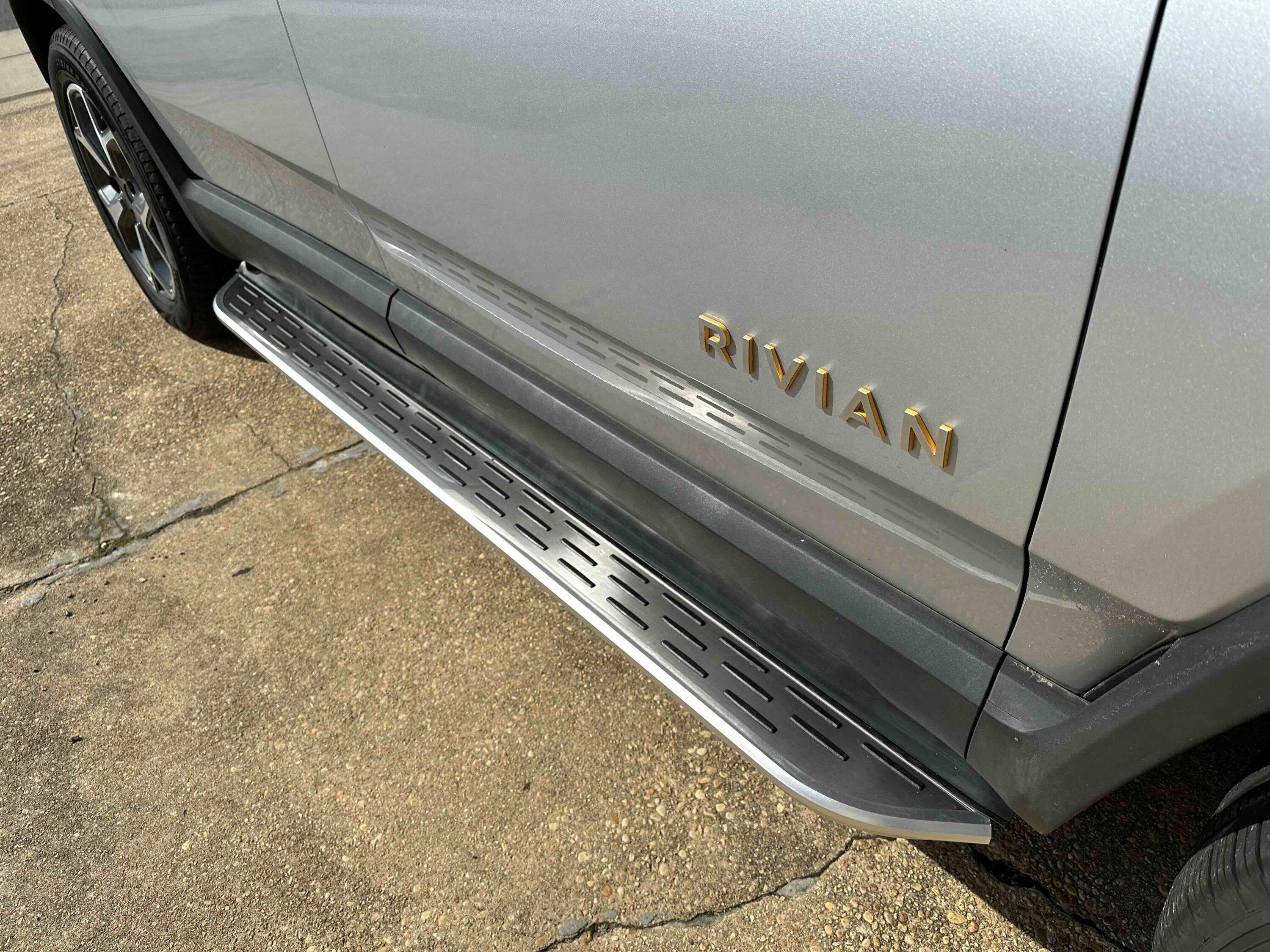 Rivian R1T R1S Installation of body panels after installing EVBase Running Boards Board