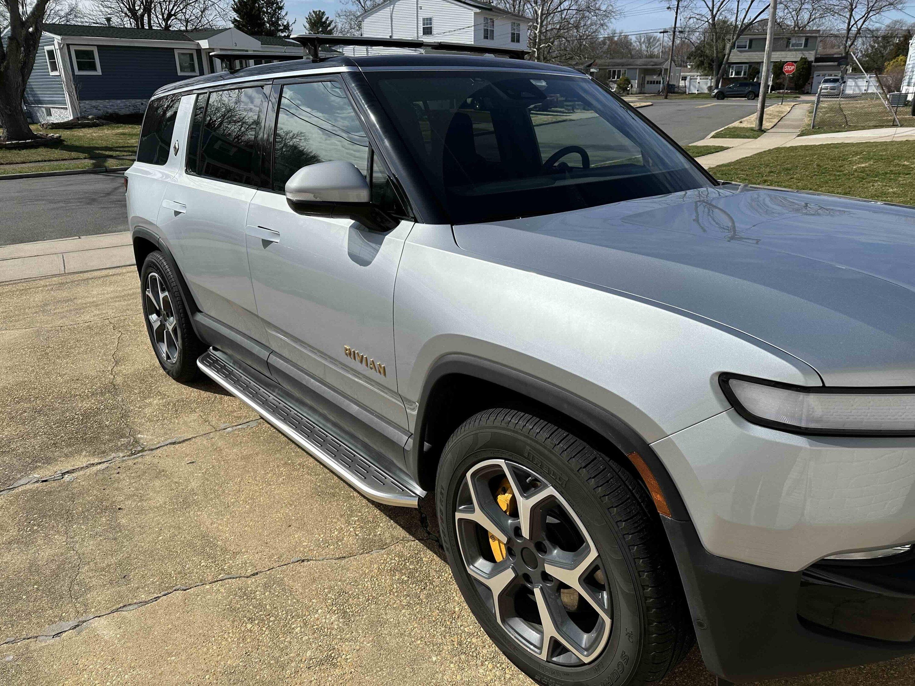 Rivian R1T R1S Installation of body panels after installing EVBase Running Boards Car