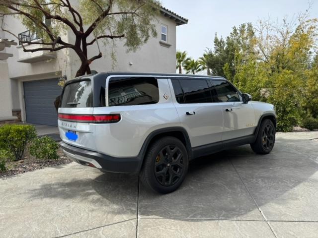 Rivian R1T R1S Cleaning Mud off of plastic trim IMG_6257