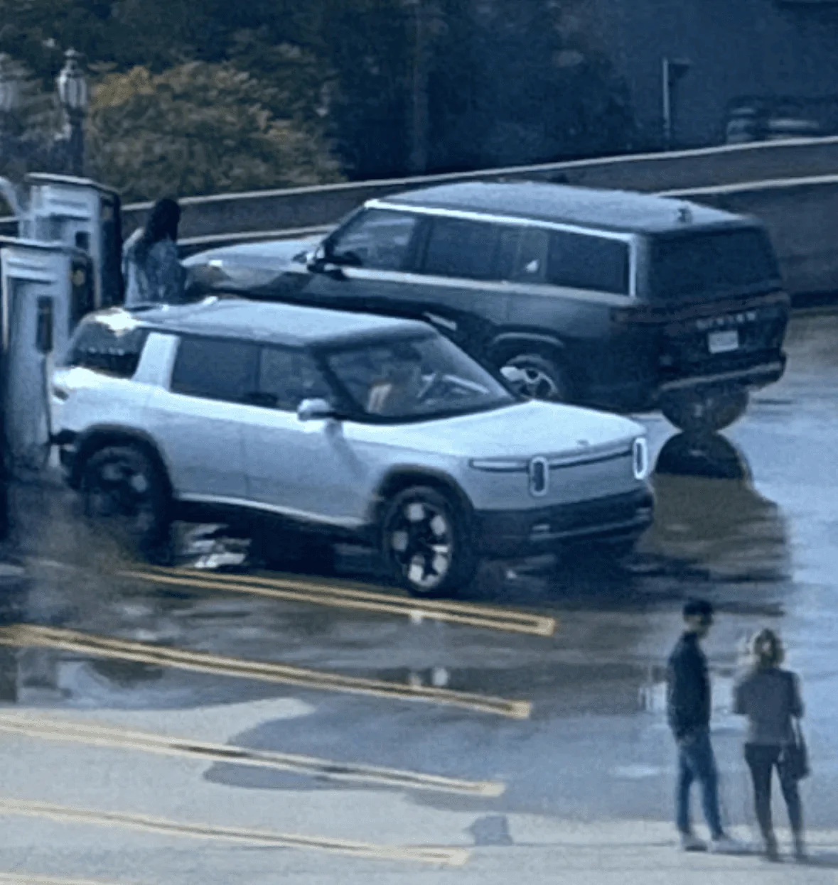 Rivian R1T R1S Seventh R2 teaser photo! 1000012863-png