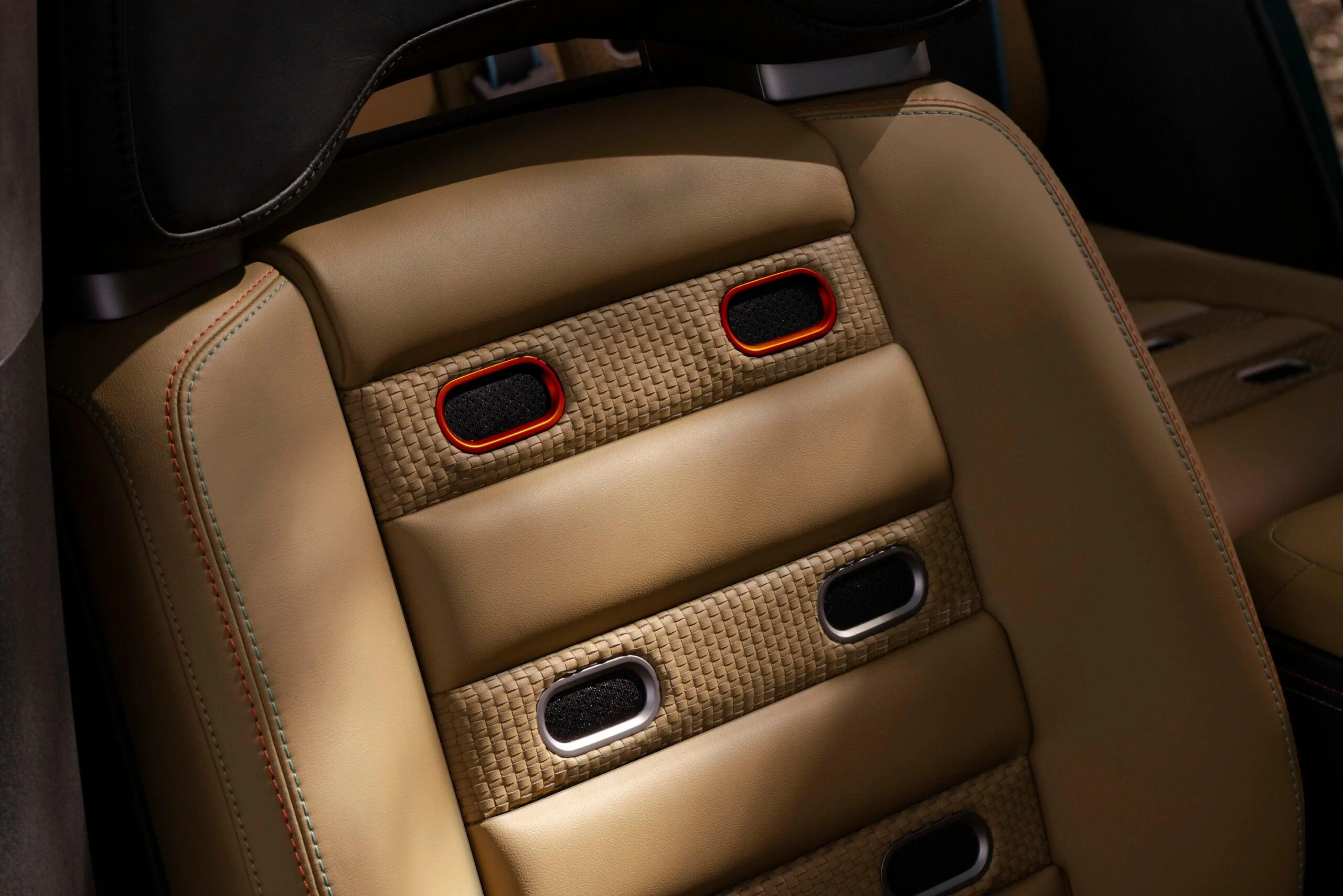03_R3X_interior-scaled.jpg