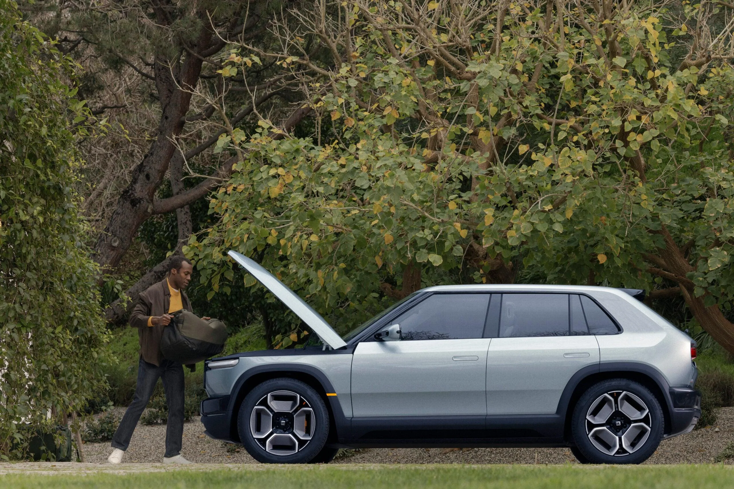 06_Rivian_R3-scaled.jpg