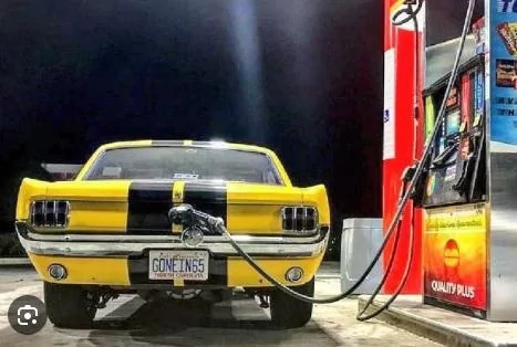 Rivian R1T R1S Tesla engineer urges Rivian to move charge port location on R2, R3, R3X for Supercharger access CMGU