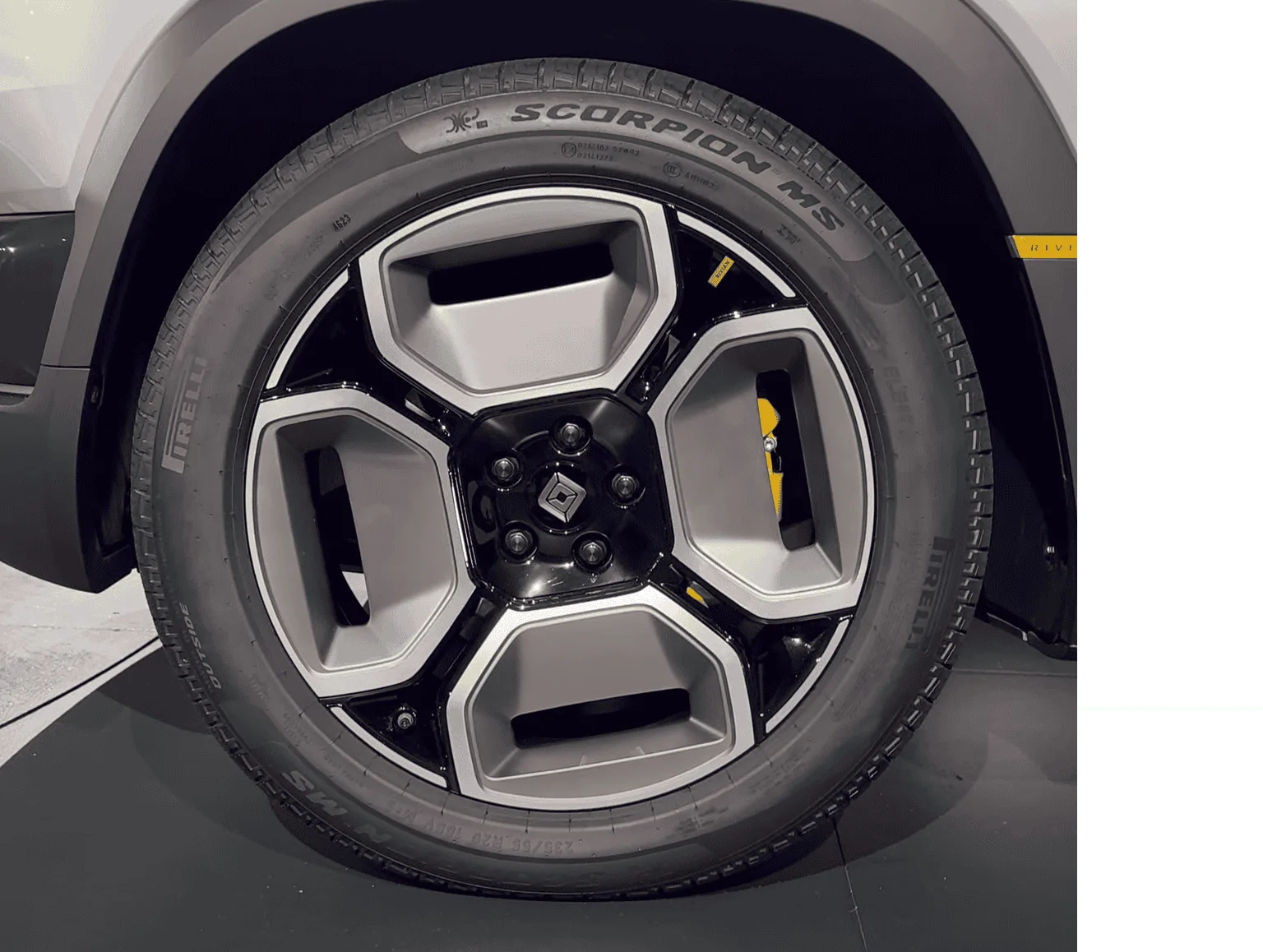 R3wheel.webp