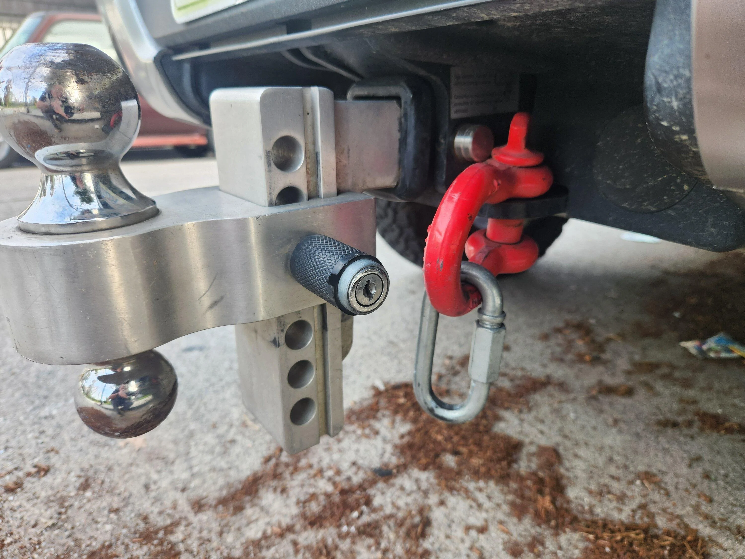 Rivian R1T R1S R1S towing setup - need help working with poor hitch design. 1710117713175800594098759688764