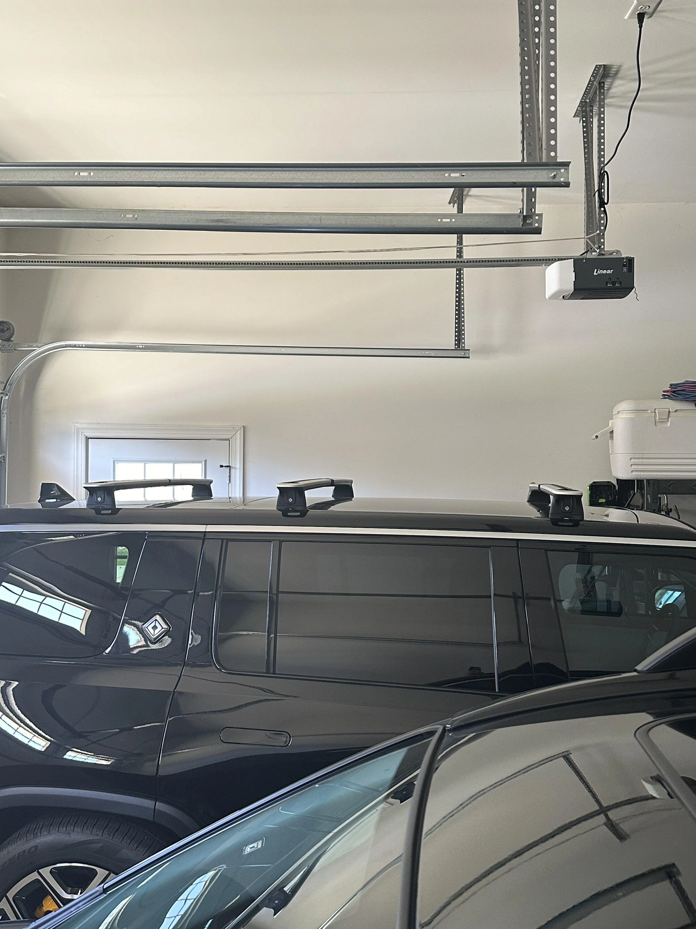 Rivian R1T R1S For sale: single cross bar IMG_0976