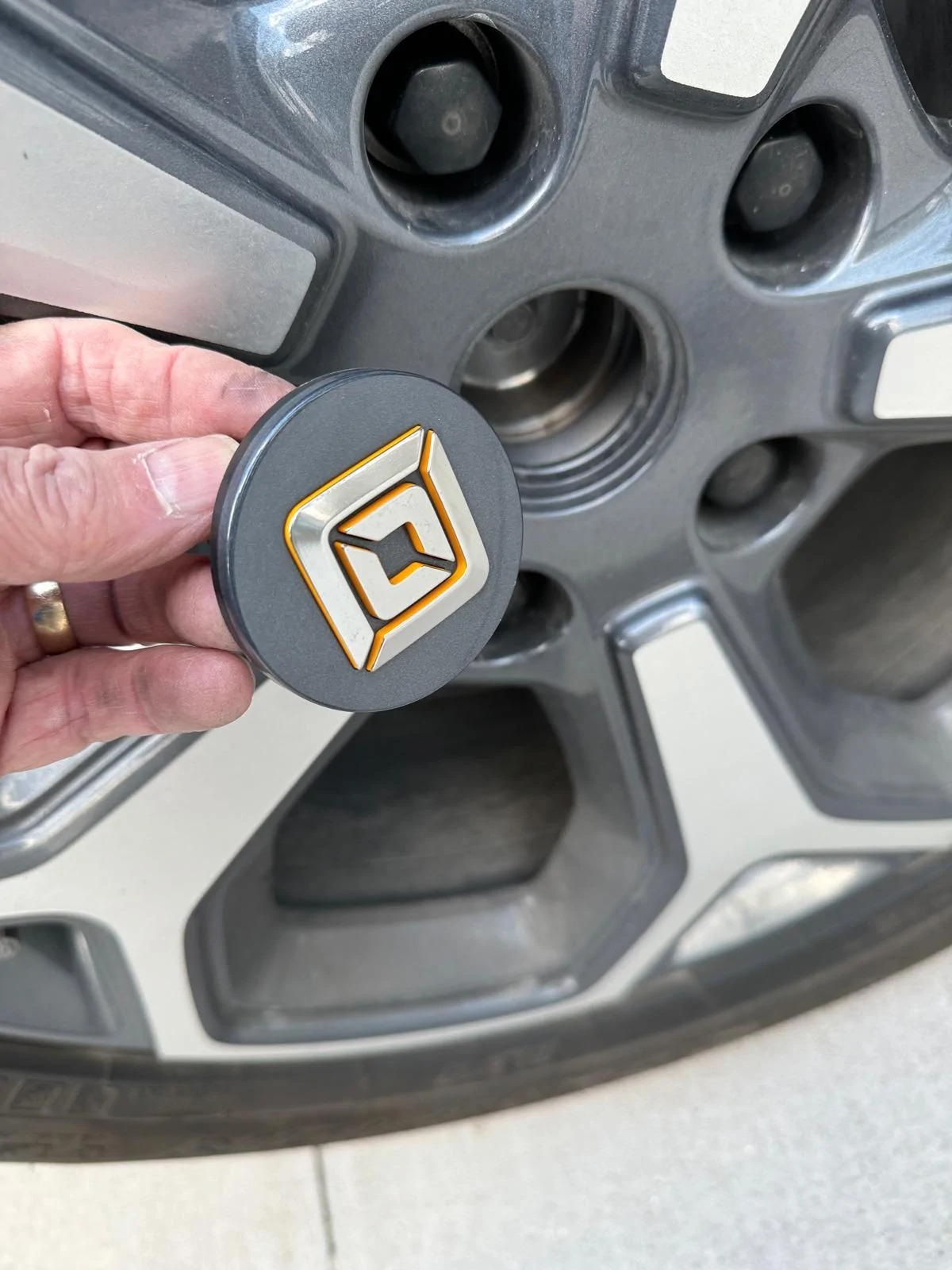 Rivian R1T R1S WTB- Center Caps-need 3 IMG_0036