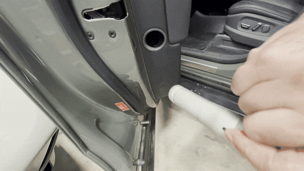 Rivian R1T R1S Flashlight not popping out flashlight