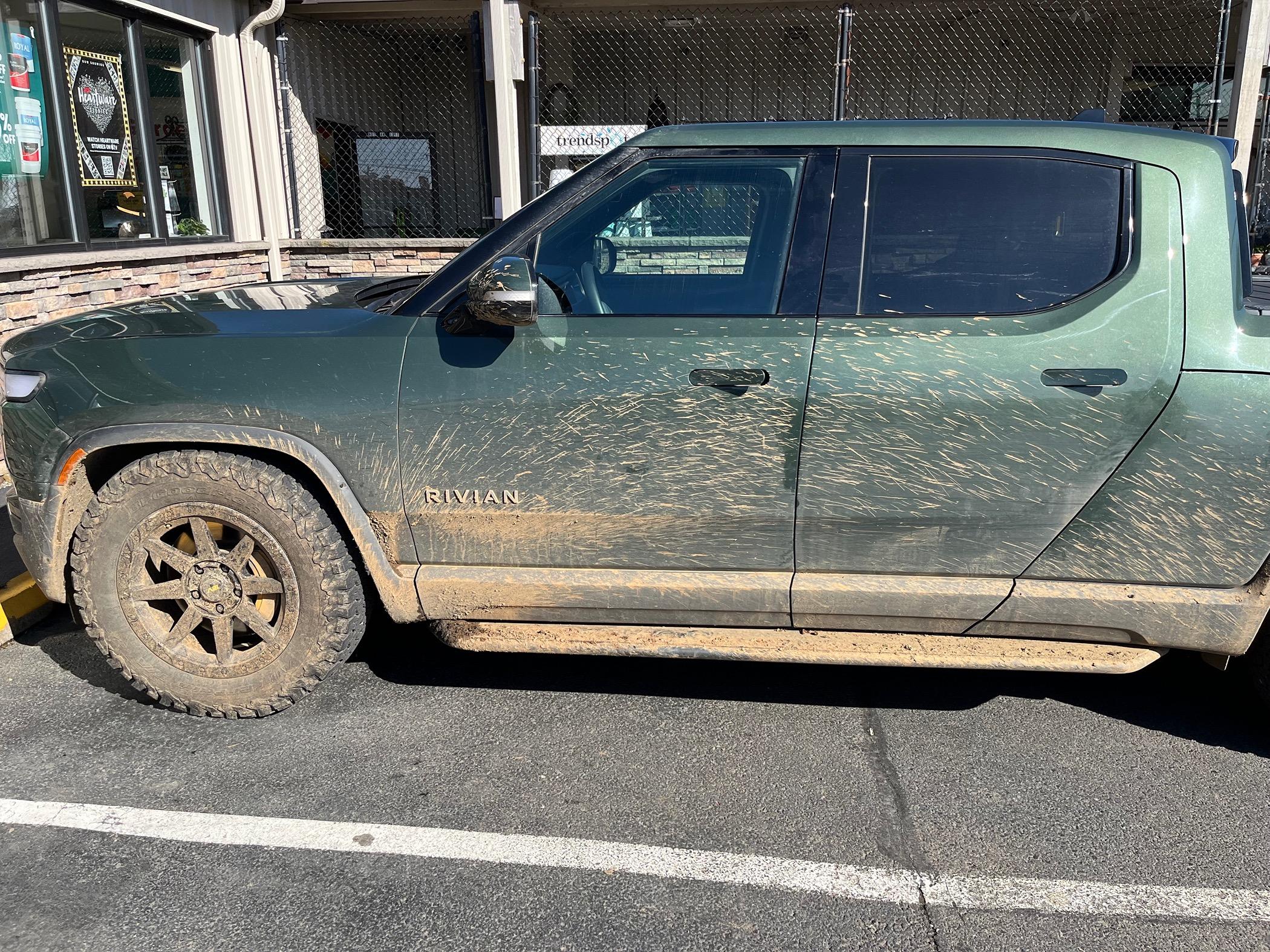 Rivian R1T R1S Where are the Rivian "adventurers"? IMG_0355