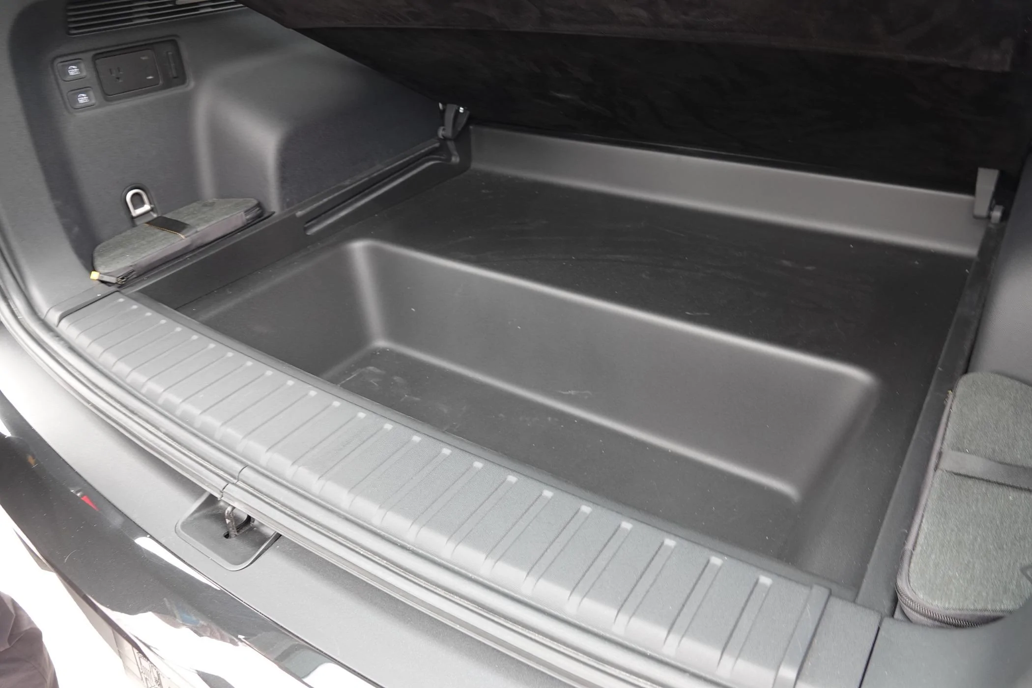 Rivian R1T R1S See the R2 @ Electrify Expo Orlando today 3/17 from 10am-5pm DSC06055