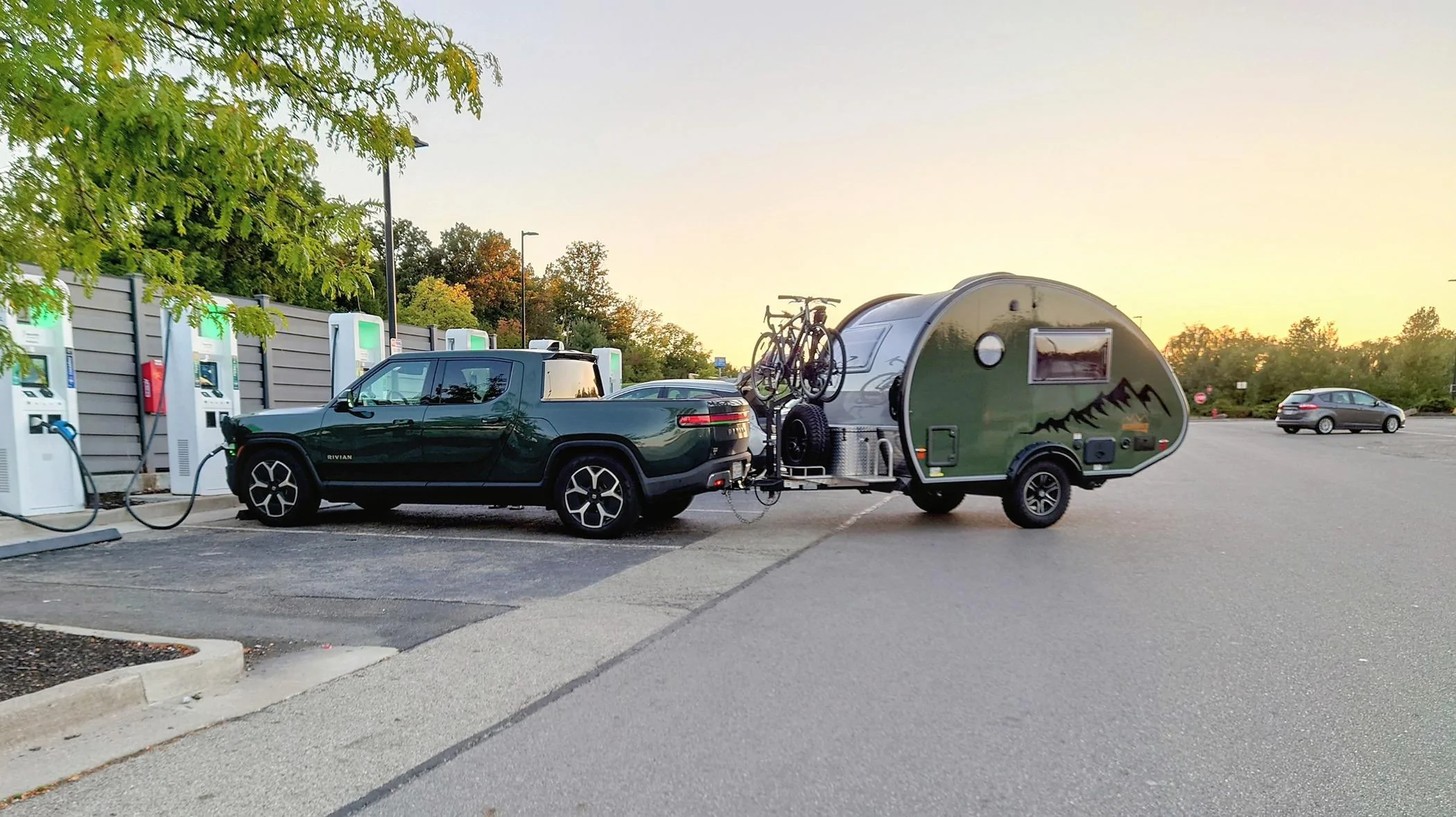Rivian R1T R1S Towing 2000 lbs with R1T. 20230831_200203~2