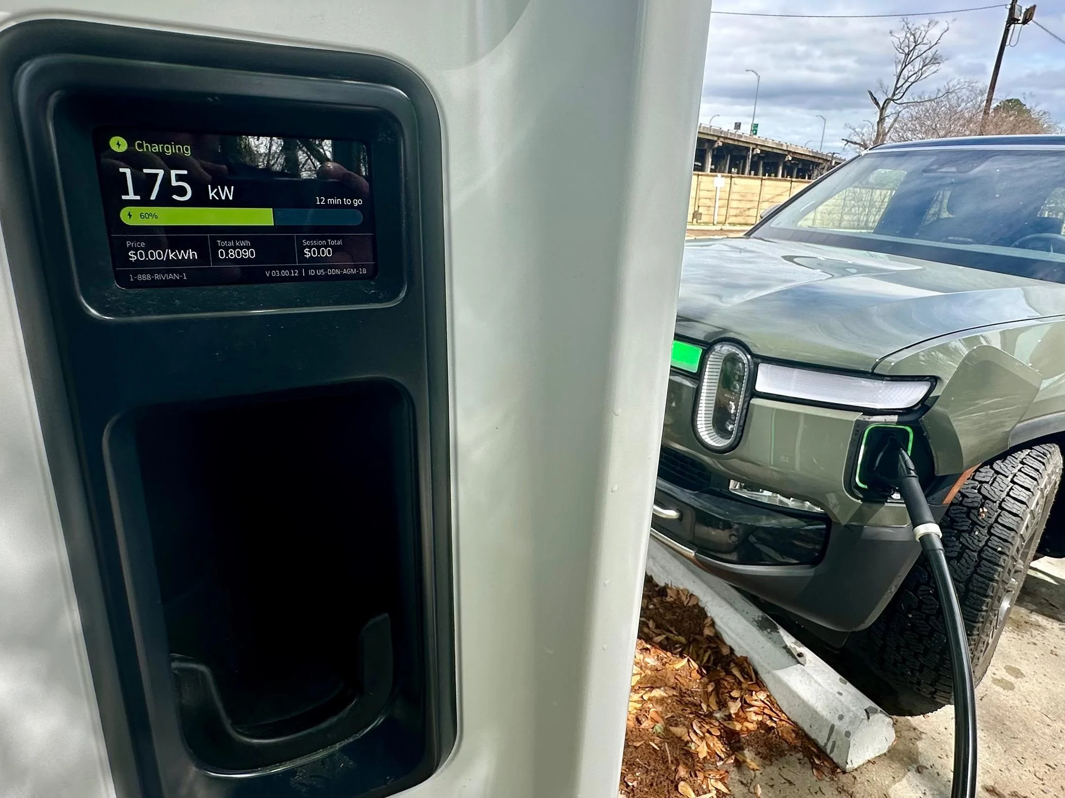 Rivian R1T R1S Update: Baton Rouge, Louisiana RAN now open! IMG_8964