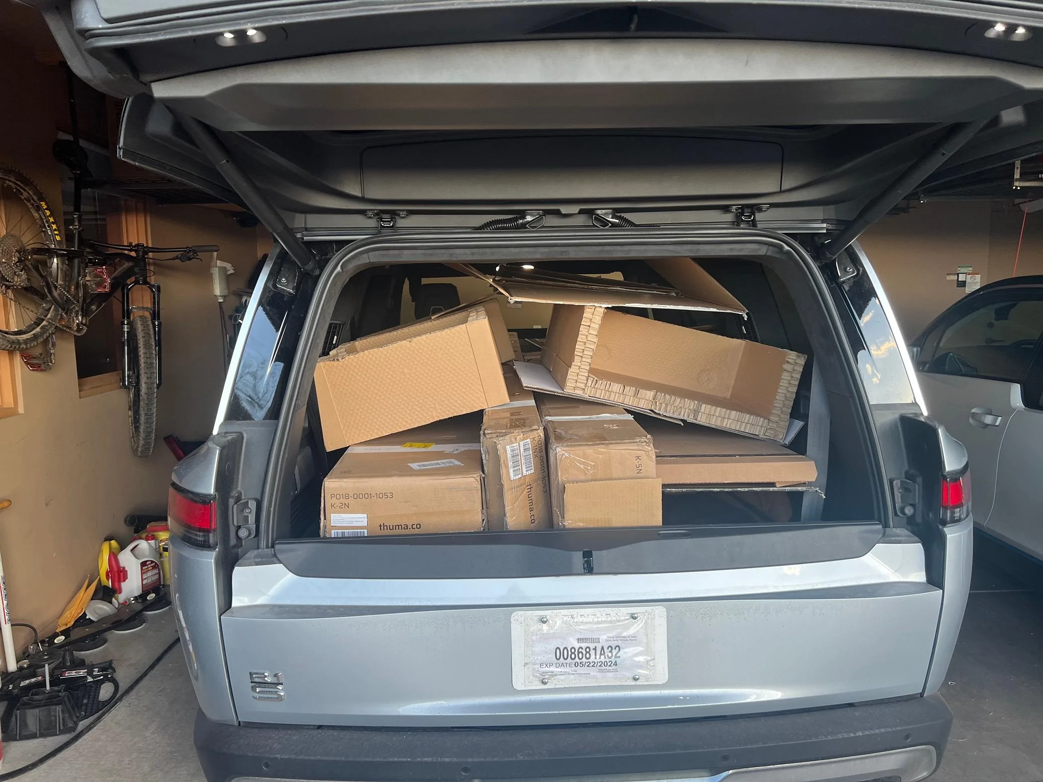 Rivian R1T R1S Big dump haul IMG_2960