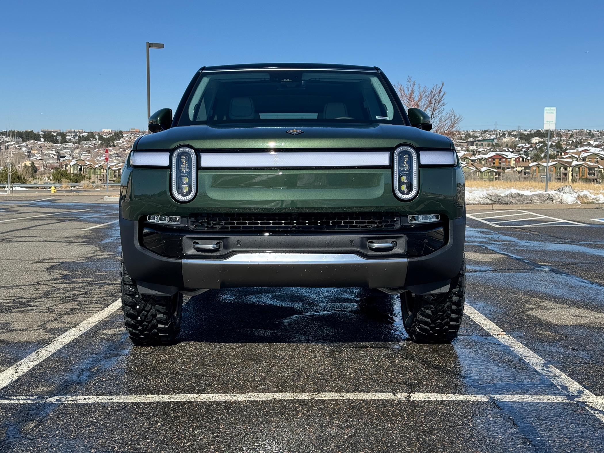 Rivian R1T R1S 35" Yokohama Geolandar M/T G003 on 20" Atomic Wheels on R1S Highest3.JPG