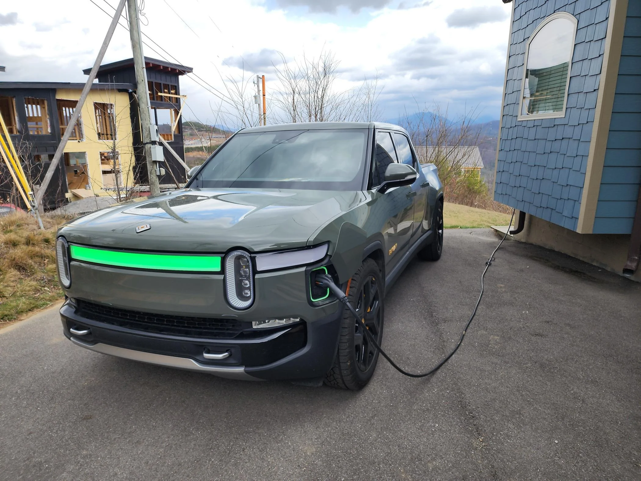 Rivian R1T R1S Launch Green questions 20240224_122135