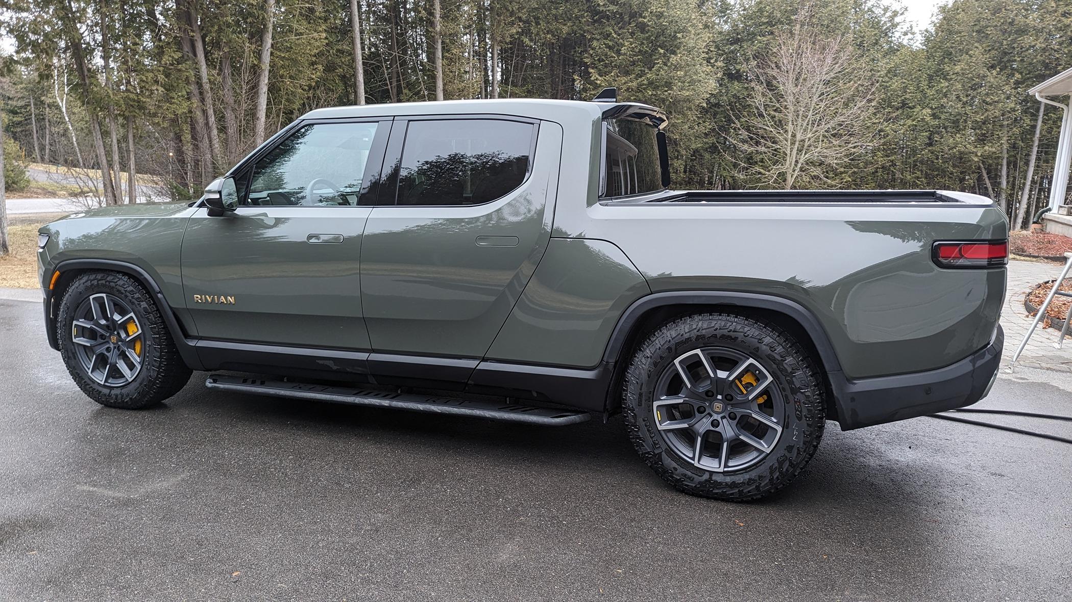 Rivian R1T R1S Launch Green questions PXL_20240314_222558241