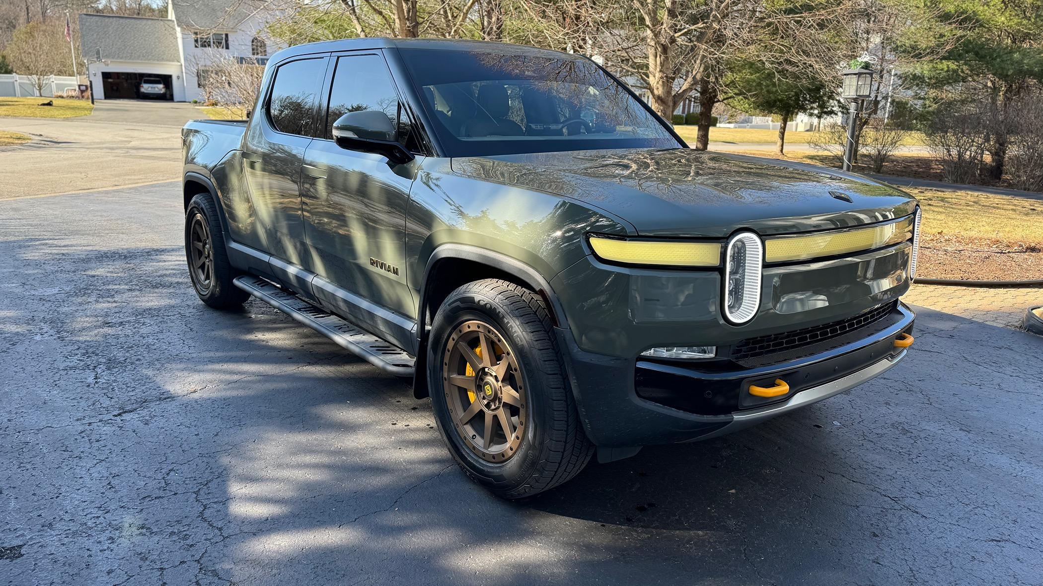 Rivian R1T R1S Affordable high efficiency 20" wheels and 33" tires options (275/60R20) IMG_0737