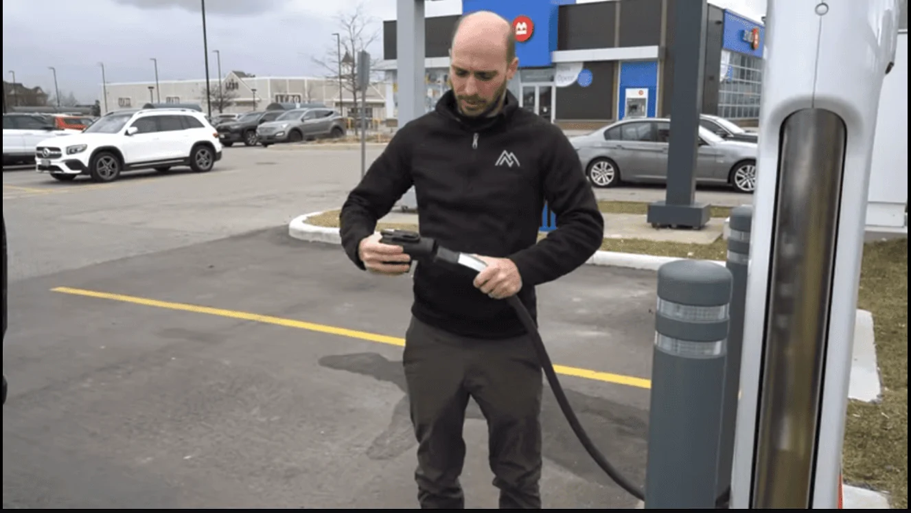 Rivian R1T R1S Video: Tesla supercharging pricing / cost shows on both R1 screens while charging IMG_9074