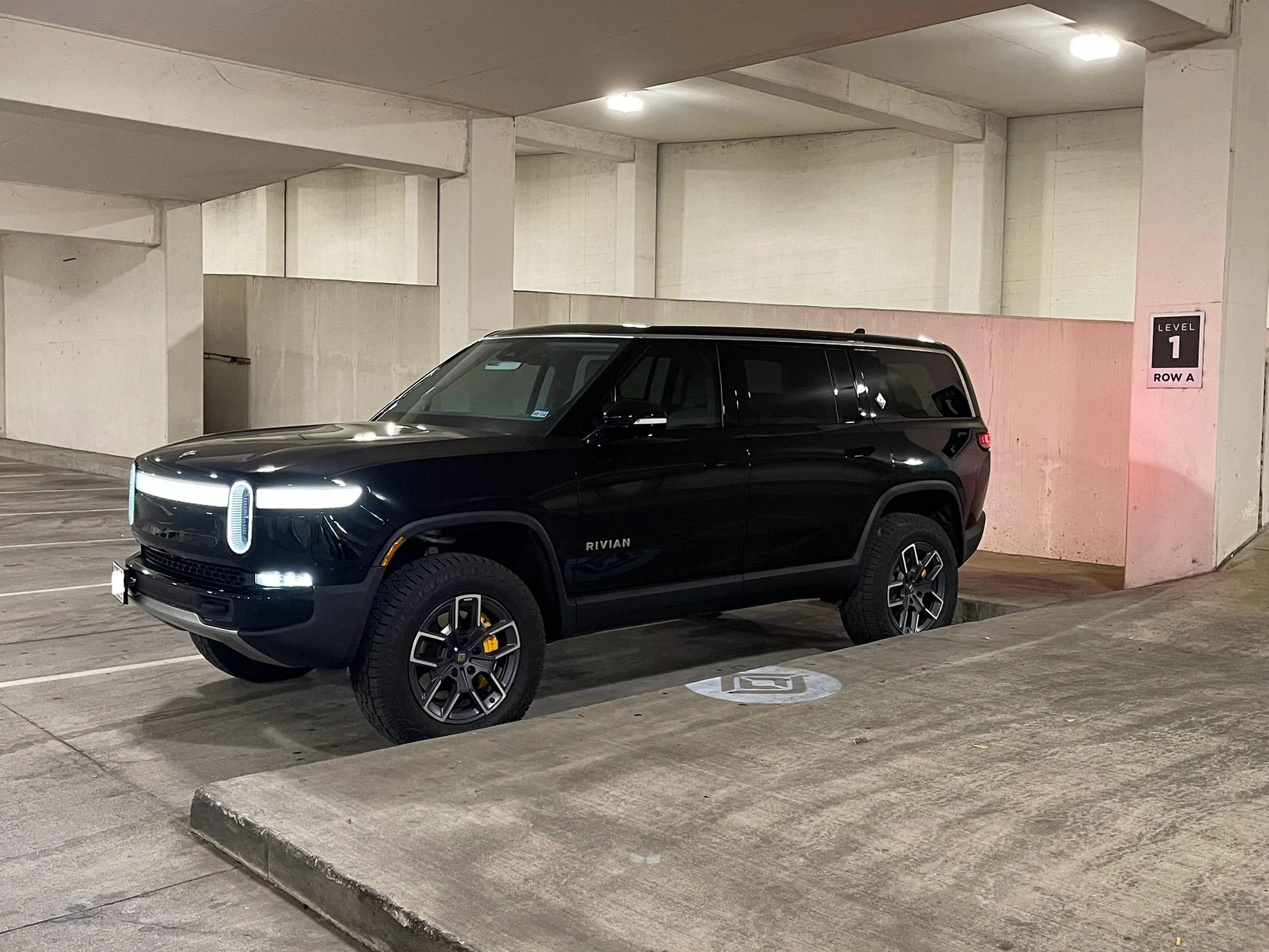 Rivian R1T R1S MidnightRivian's R1S Tesla Charger test session hitting speeds @ 217 kW using A2Z adapter / plug and charge feature IMG_9187