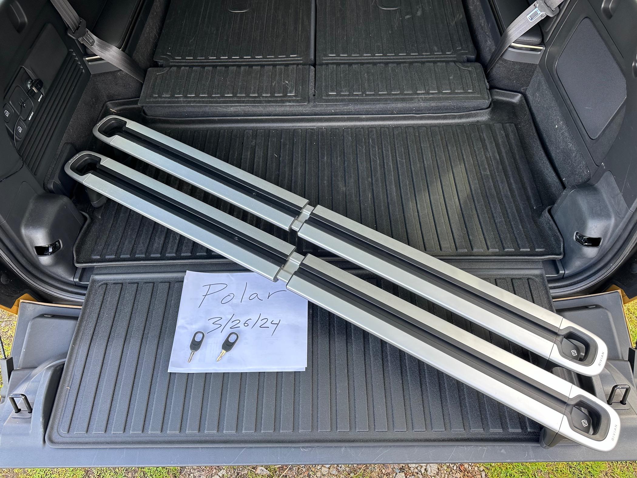 Rivian R1T R1S FS: OEM CrossBars $500 - Seattle (Pending) IMG_3735