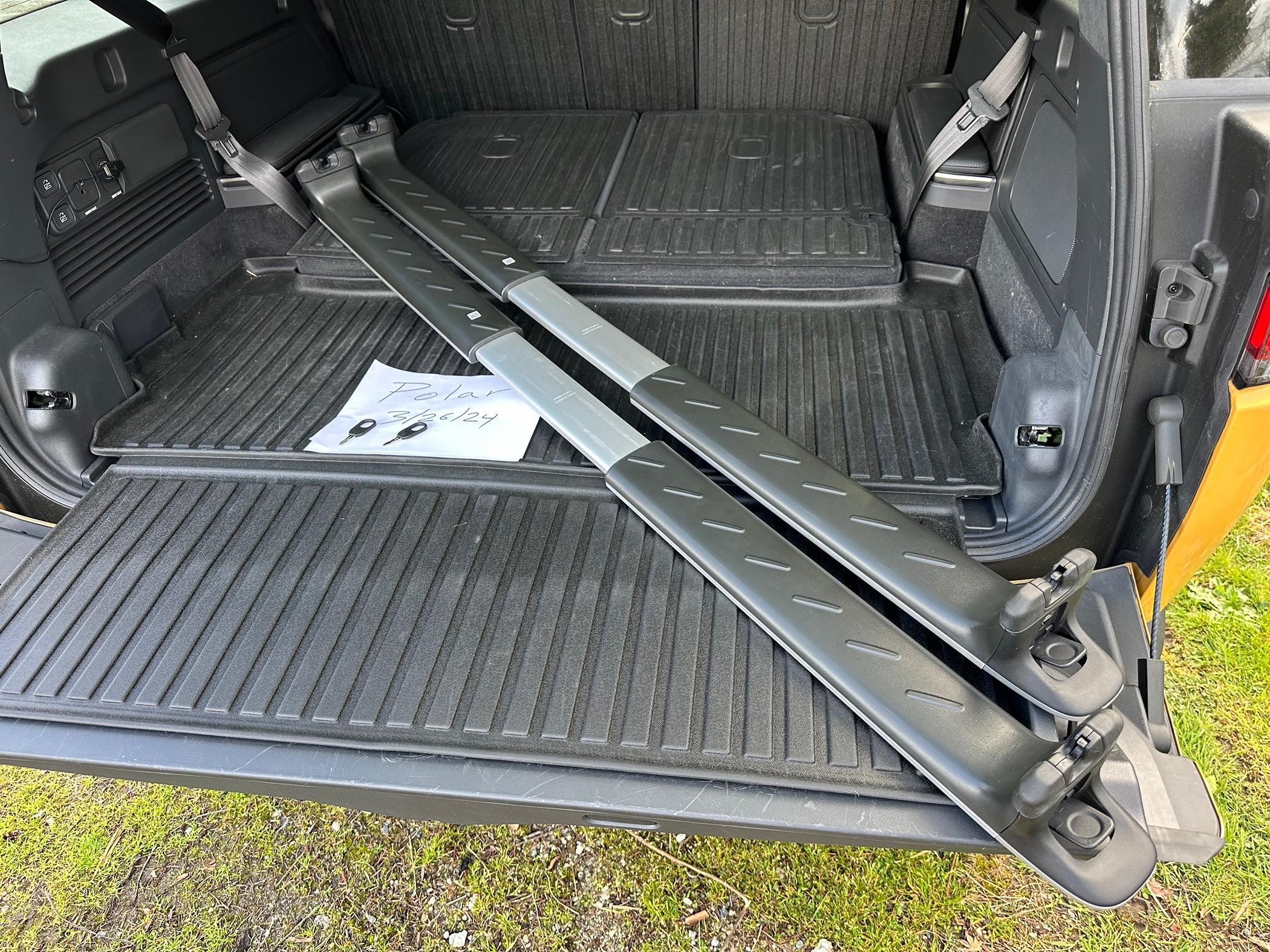 Rivian R1T R1S FS: OEM CrossBars $500 - Seattle (Pending) IMG_3736