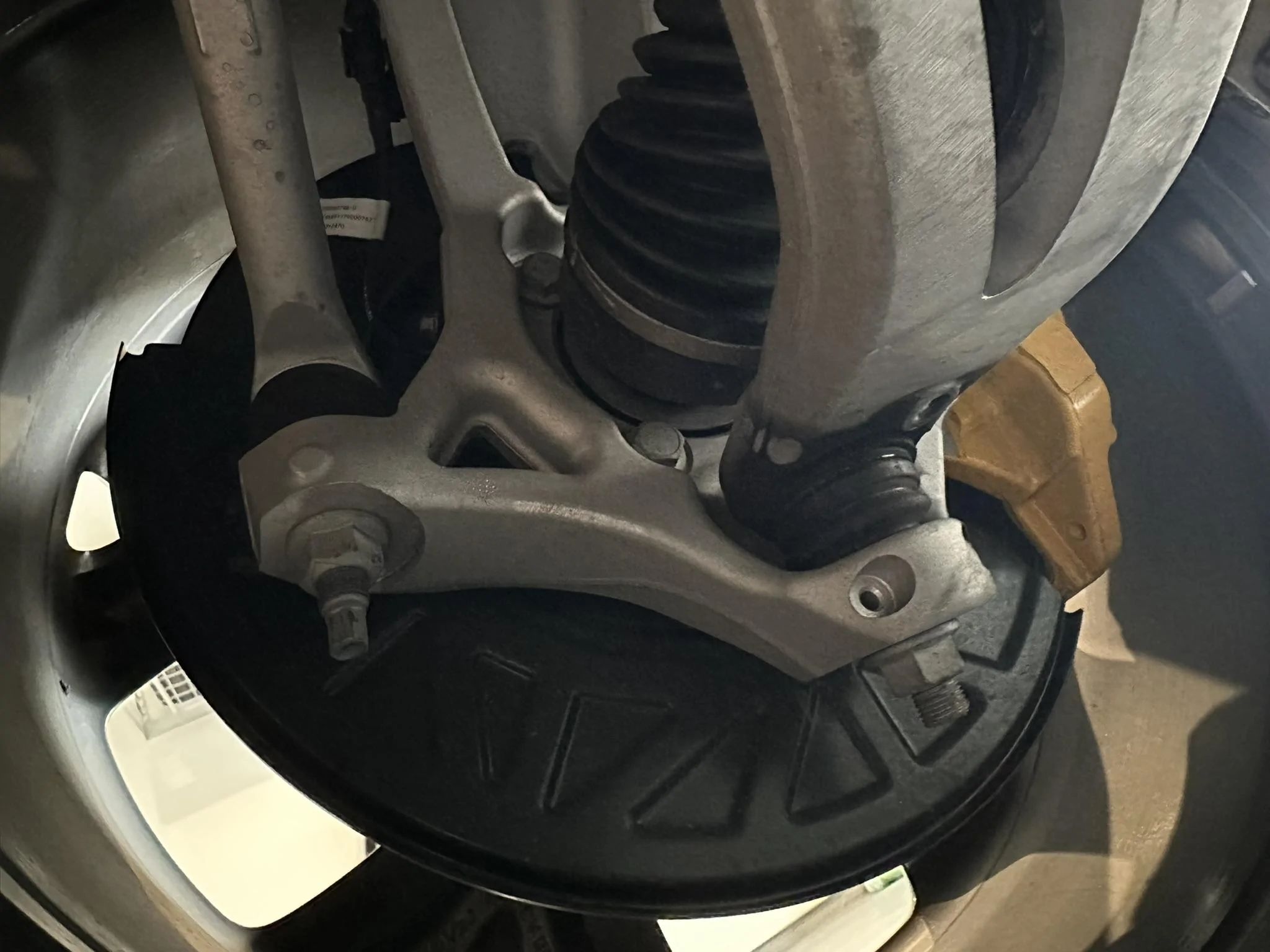 Rivian R1T R1S Clunking sound from front end. IMG_2679