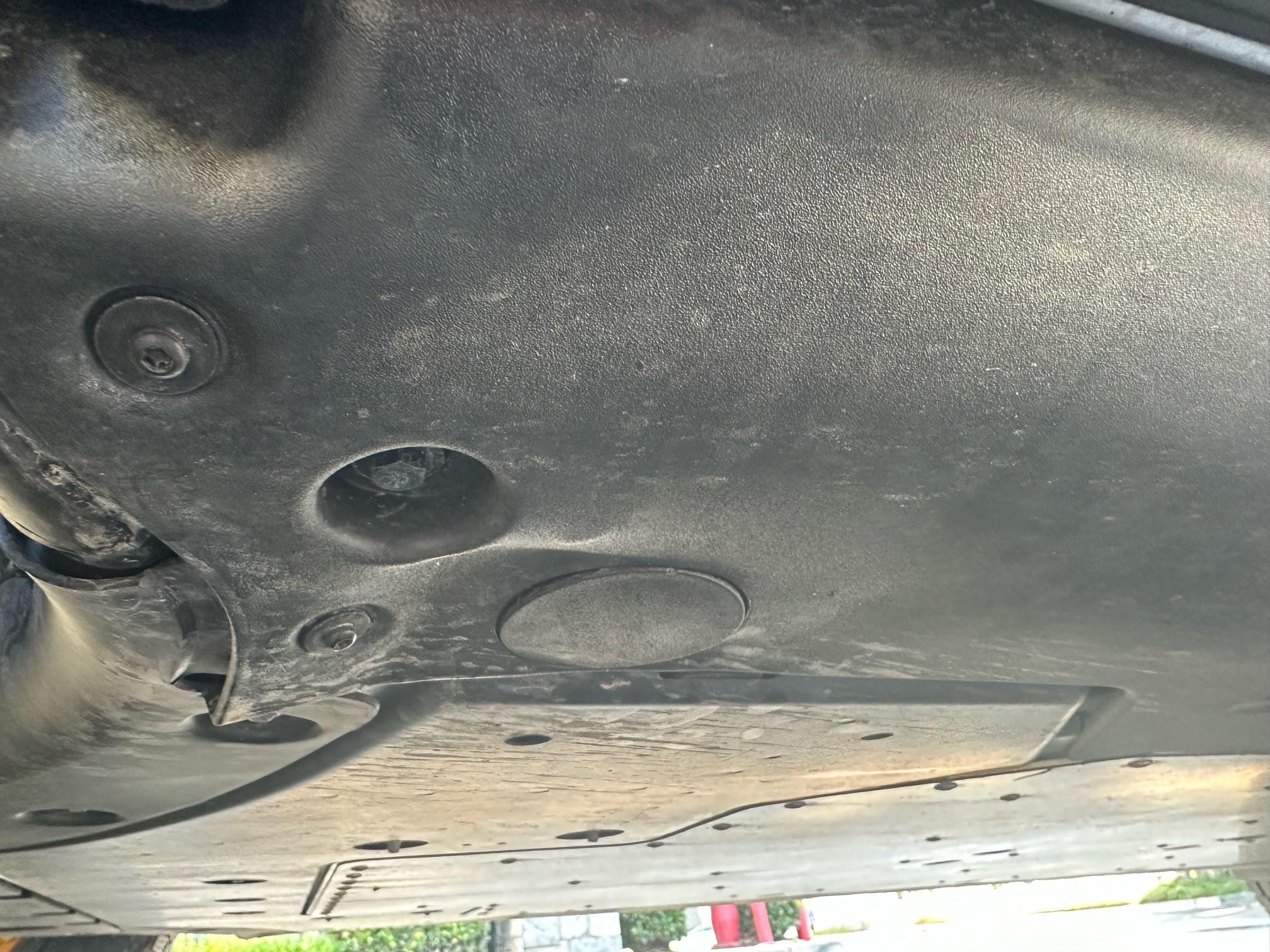 Rivian R1T R1S My R1T was damaged "Discount tire service center" (not the national Discount Tire chain) image1