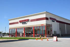 Rivian R1T R1S My R1T was damaged "Discount tire service center" (not the national Discount Tire chain) 1711503780531-6c