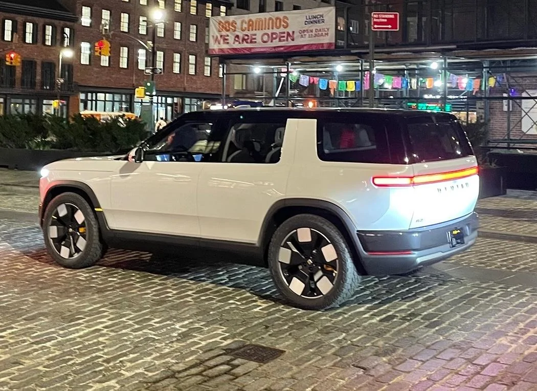 Rivian R1T R1S R2 in NYC (Cloud White R2 Photos)! Cloud White Rivian R2 NYC 4