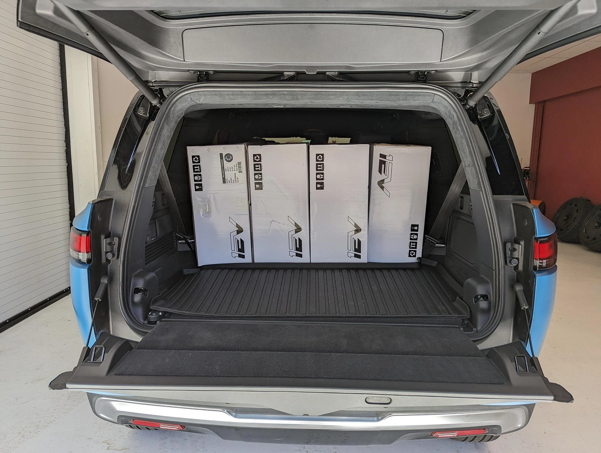 Rivian R1T R1S Installed R1S RMaxx running boards at EV Sportline in Atlanta 1000006478