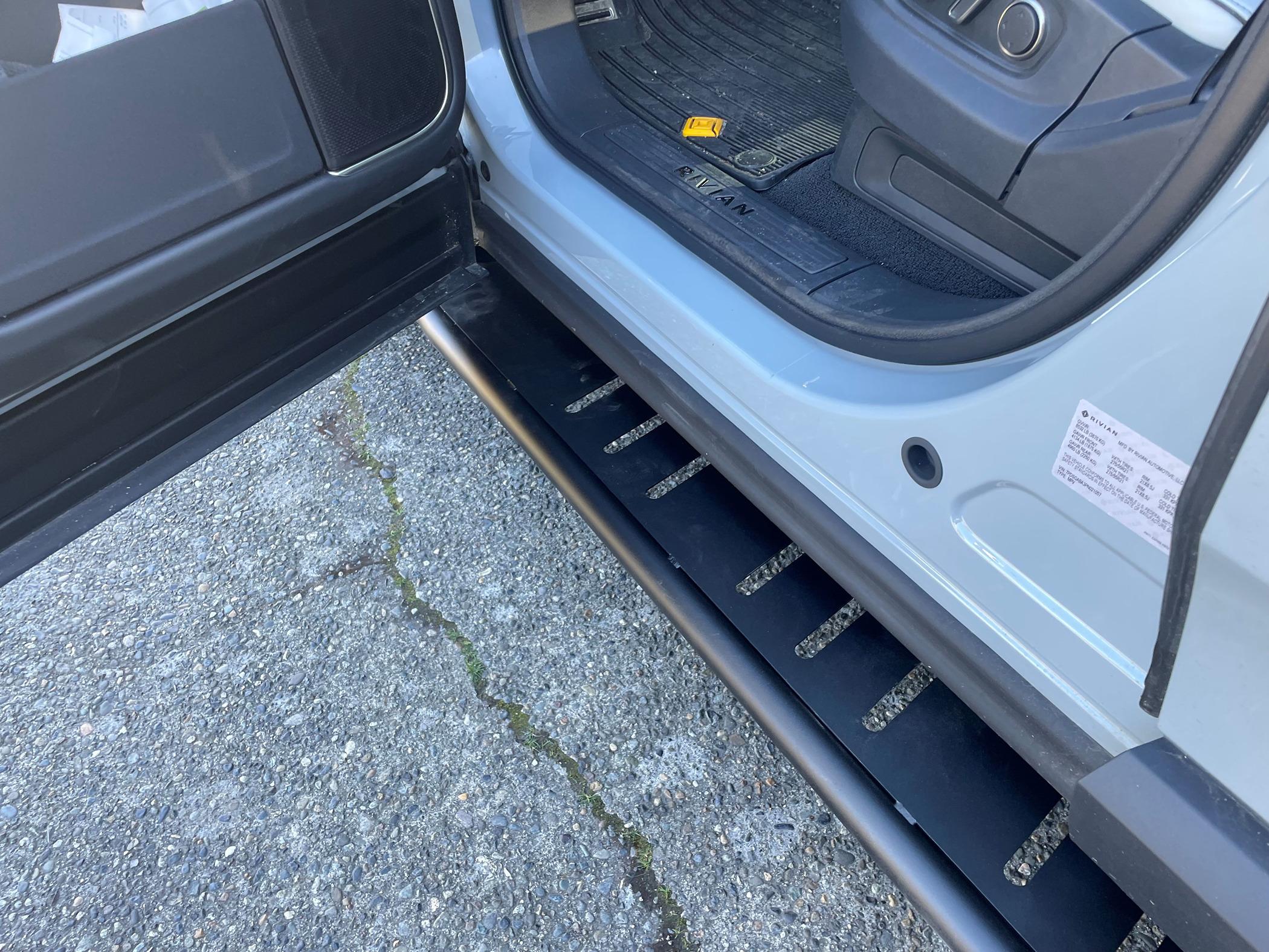 Rivian R1T R1S R1S Megawatt Sliders by Electruck 4x4 - installed photos & review riv4