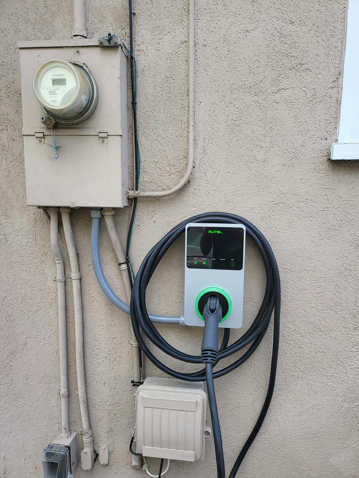 Rivian R1T R1S Show off your Level 2 Home Charger installs here 2023-12-03 14.15.51