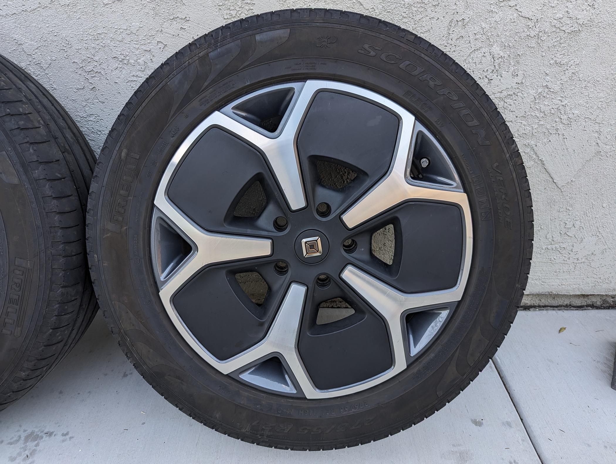 Rivian R1T R1S SOLD! PXL_20240329_234526186