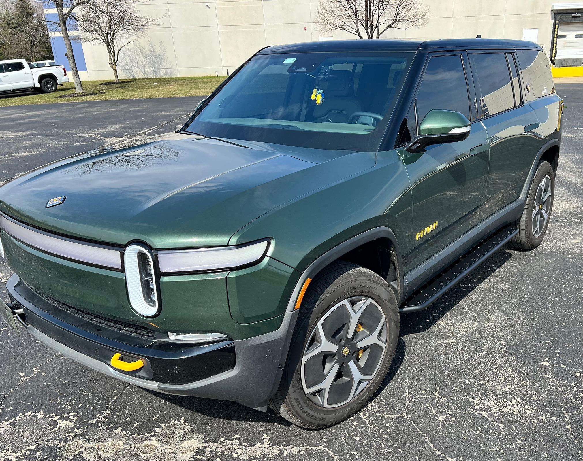 Rivian R1T R1S RealWheels EV Stainless Steel Running Boards IMG_4326