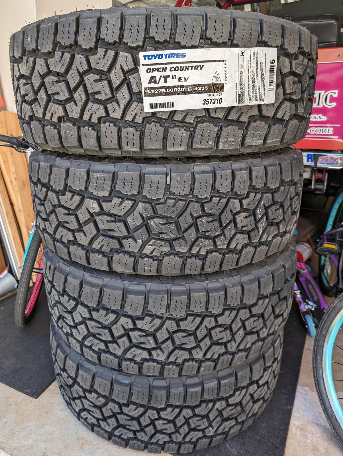 Rivian R1T R1S Toyo Open Country A/T EV tires new release 1000037736