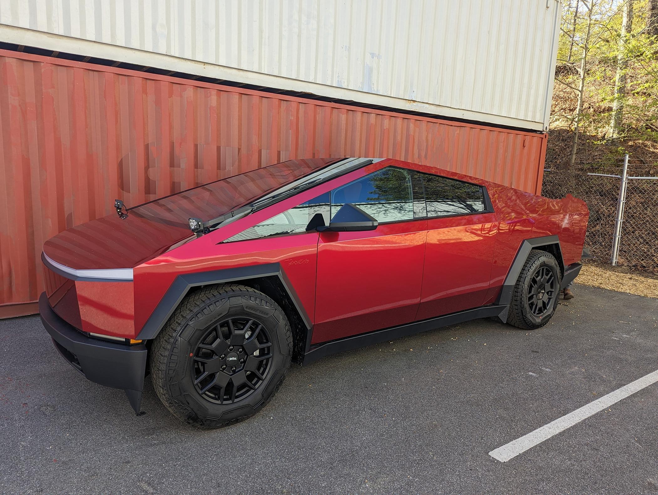 Rivian R1T R1S Installed R1S RMaxx running boards at EV Sportline in Atlanta 1000006503