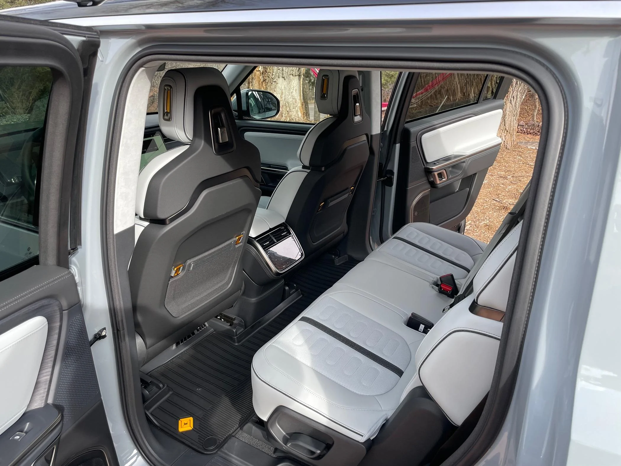 Rivian R1T R1S Experience shopping for an EV9 vs R1S - Update IMG_6791