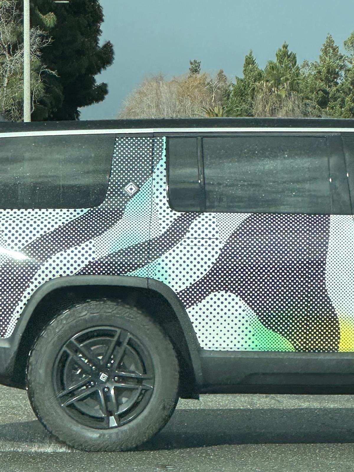Rivian R1T R1S Spotted: New R1 wheel and tire option coming? IMG_2765