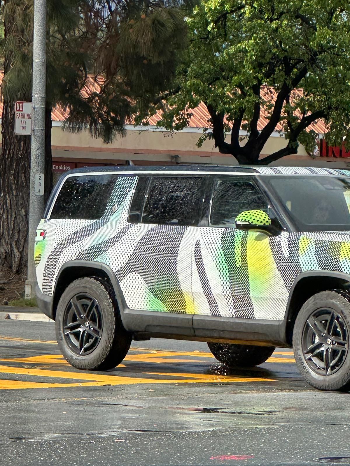 Rivian R1T R1S Spotted: New R1 wheel and tire option coming? IMG_2764