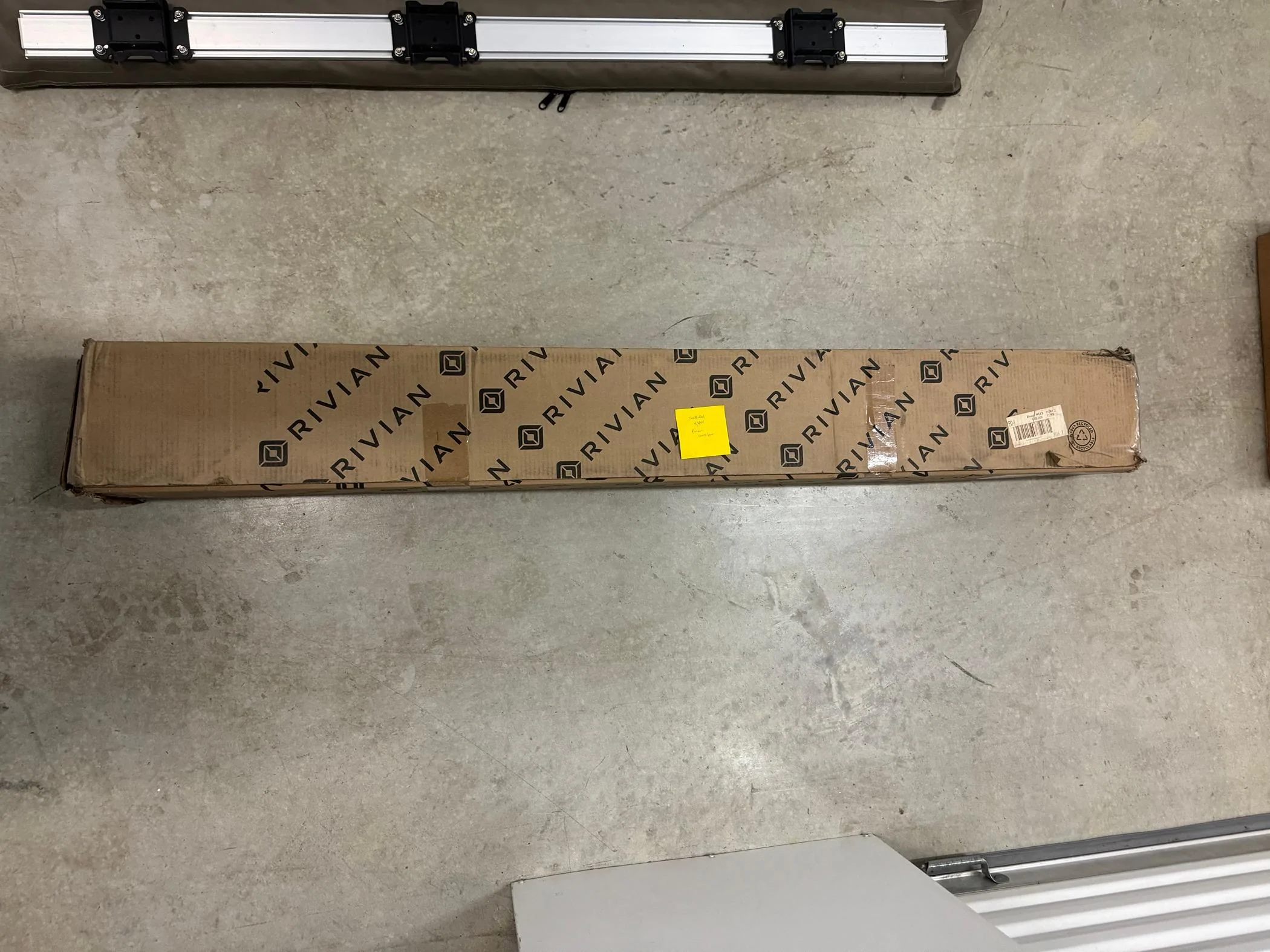 Rivian R1T R1S Rivian Cargo Cross Bars IMG_1649