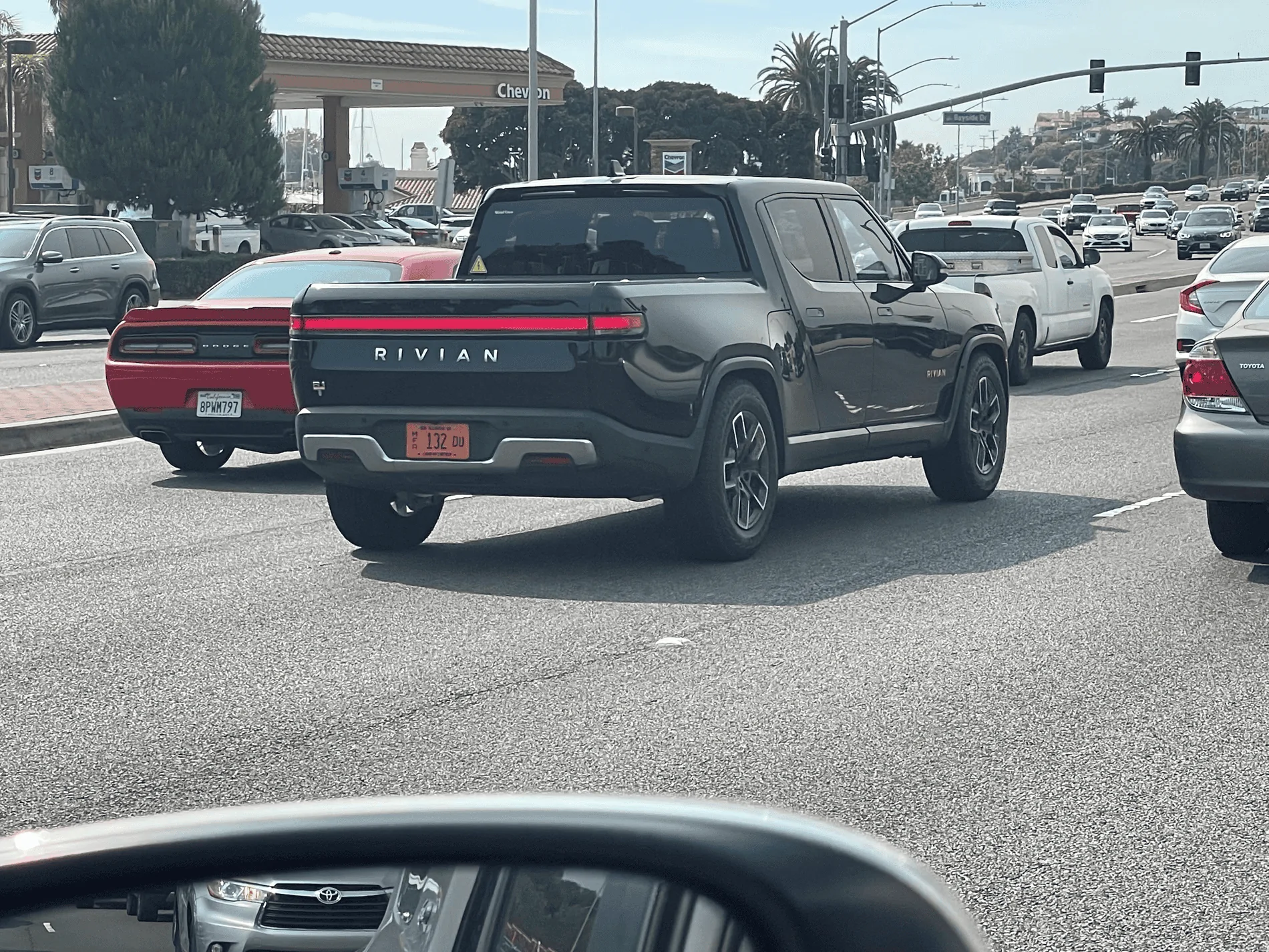 Rivian R1T R1S MIDNIGHT (Black) Rivian Photos RDT_20210923_2119032406155415305618665