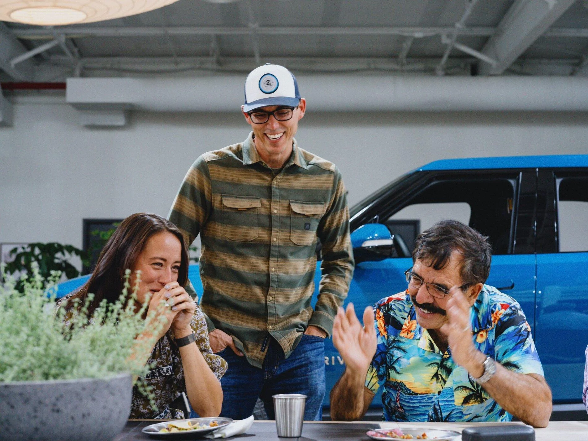 Rivian R1T R1S RJ: Some Early Rivian Deliveries Go To Earliest Company Employees! FAGViJIXIAAu_pf