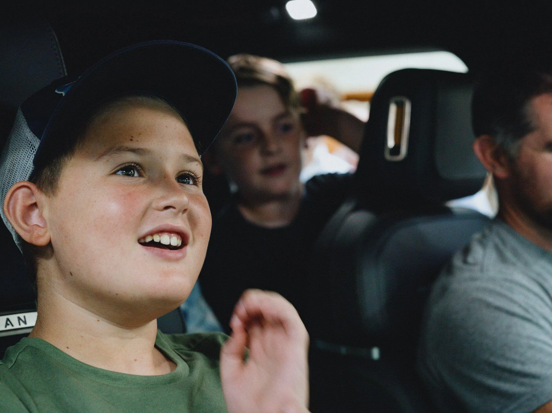 Rivian R1T R1S RJ: Some Early Rivian Deliveries Go To Earliest Company Employees! FAGViJgXIAAiZNi