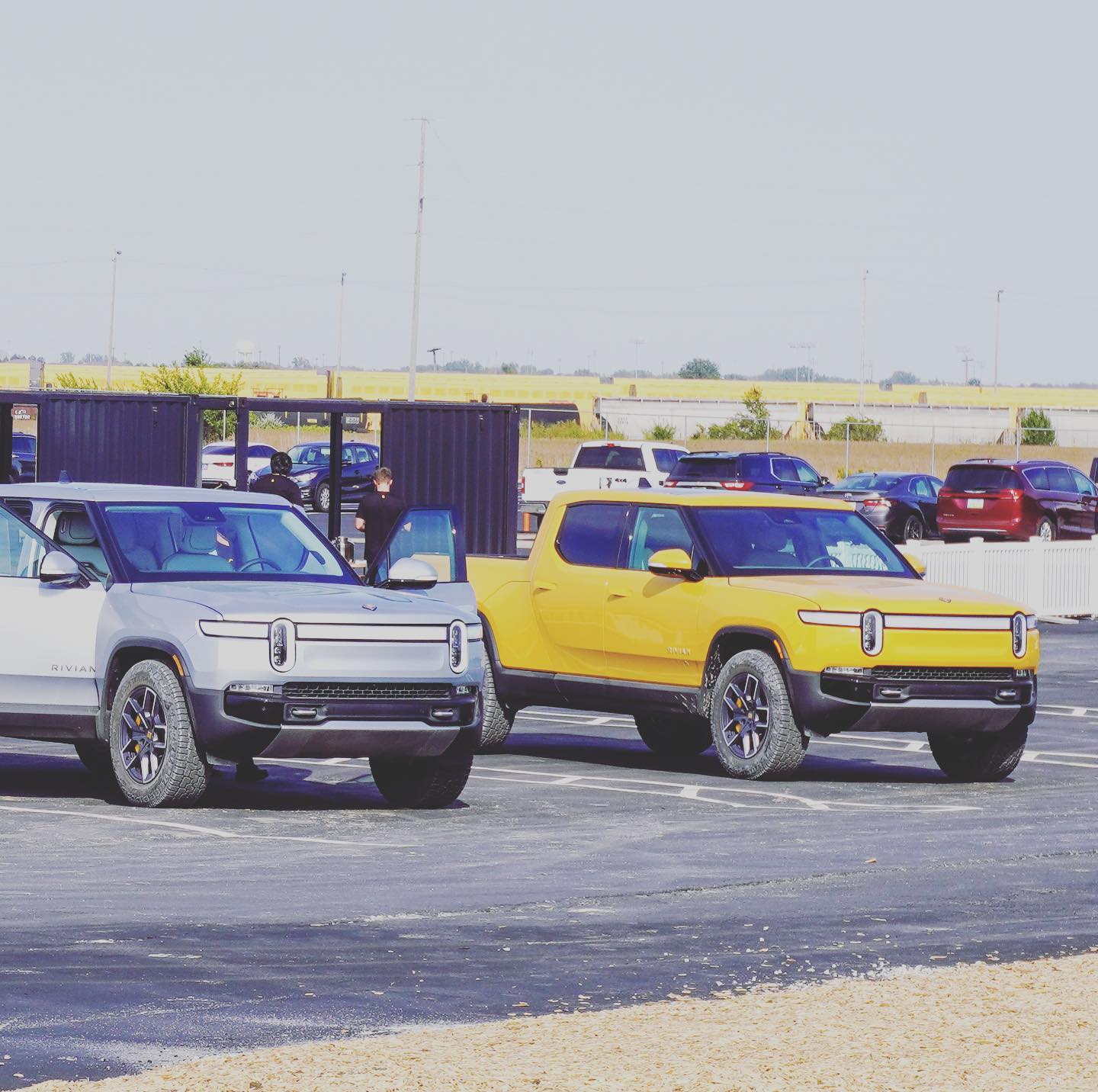 Rivian R1T R1S Real Rivian Photos & Videos 6