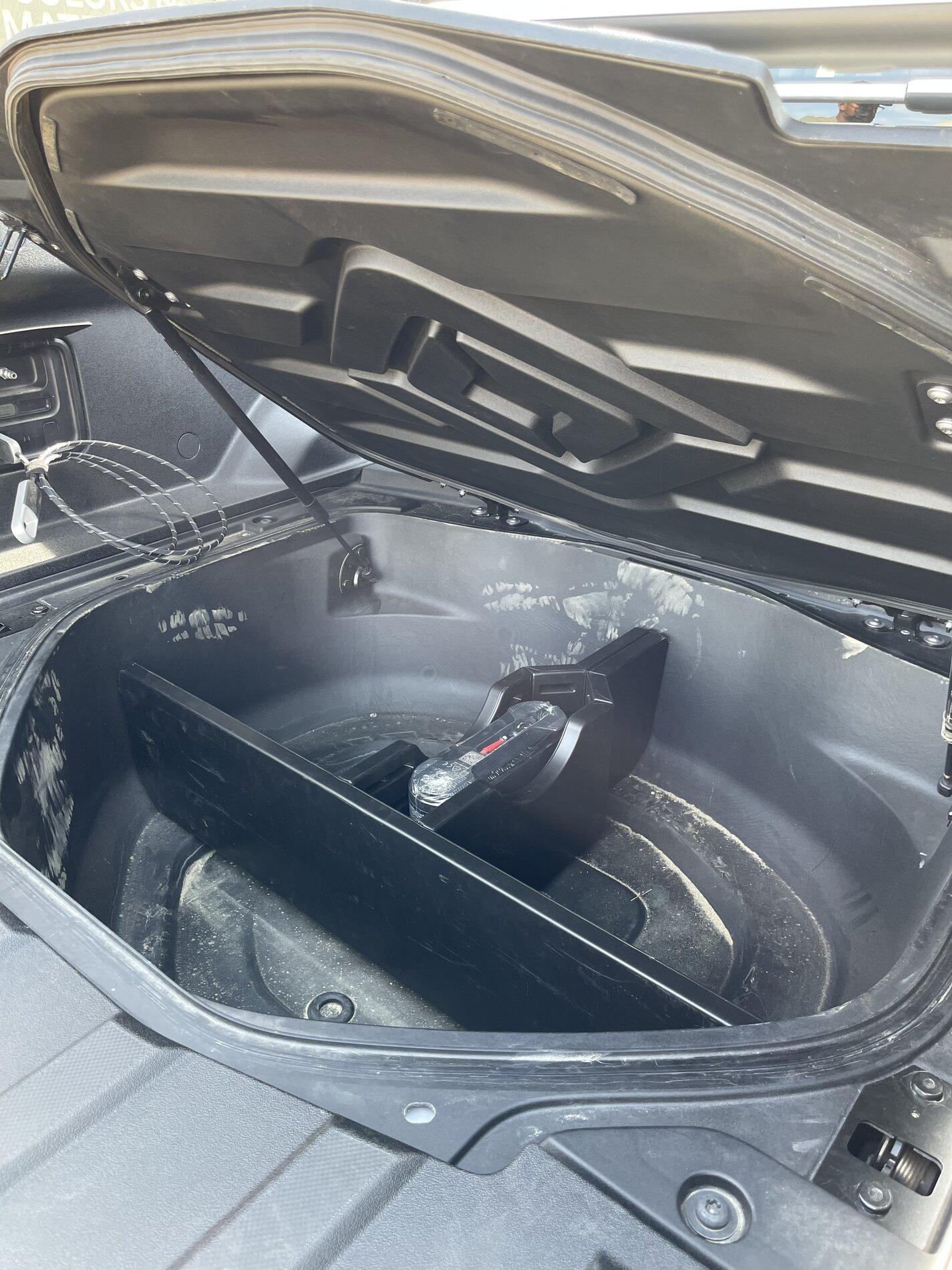 Rivian R1T R1S Real Rivian Photos & Videos 1A6778EE-F836-4F3F-8F88-7490A364E1C6