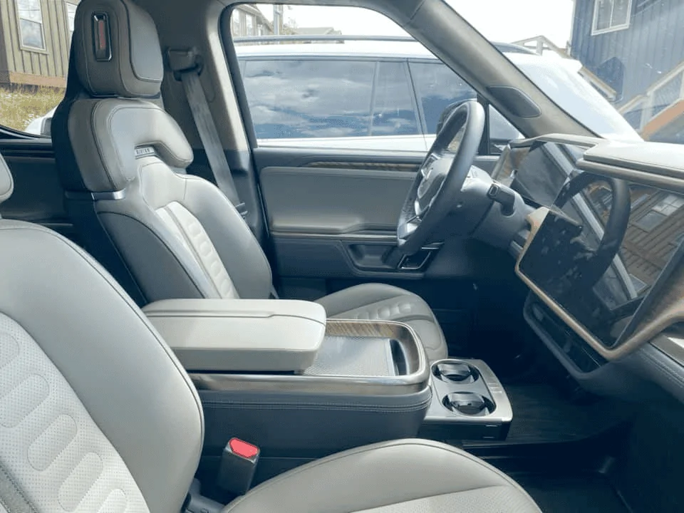 Rivian R1T R1S Real Rivian Photos & Videos 1632775391647