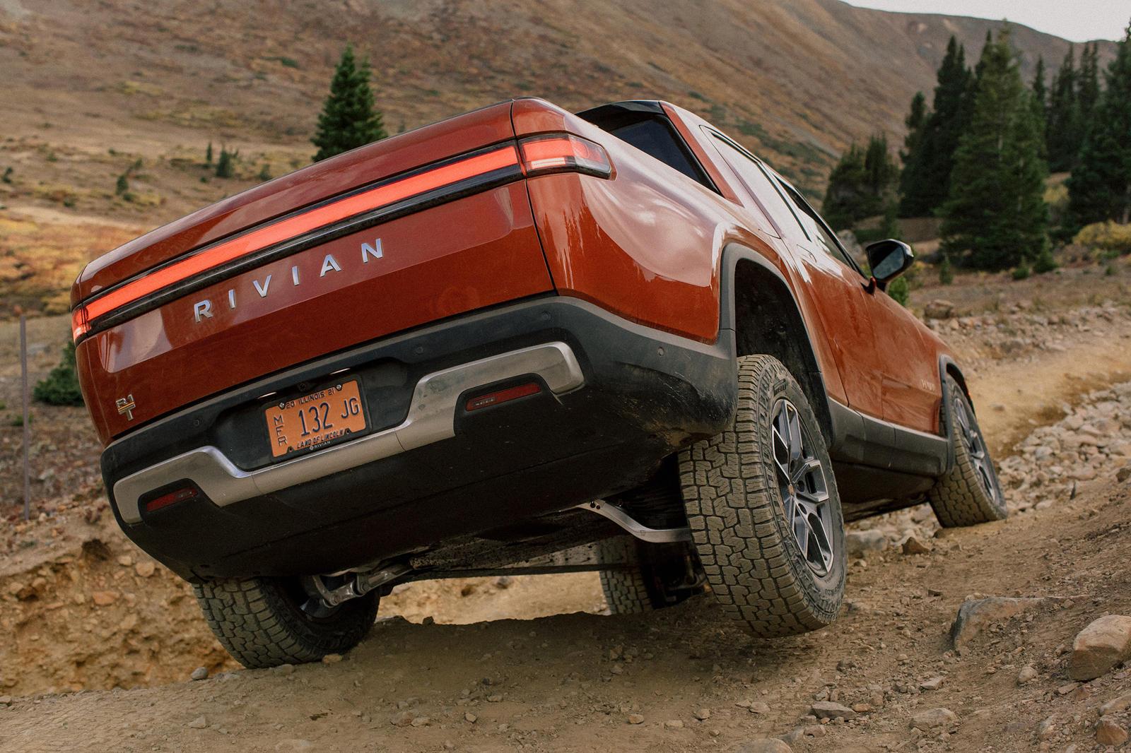 Rivian R1T R1S RED CANYON Rivian Photos RED CANYON Rivian R1T Pickup 1