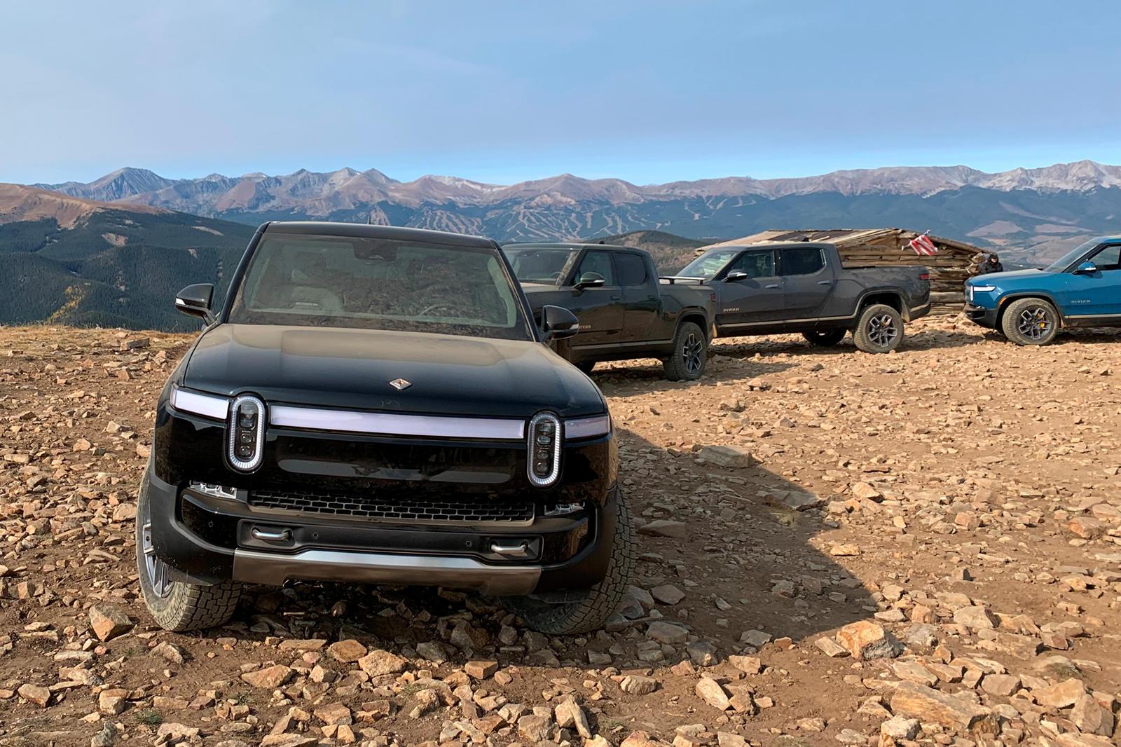 Rivian R1T R1S MIDNIGHT (Black) Rivian Photos Black Midnight R1T Rivian Pickup Truck