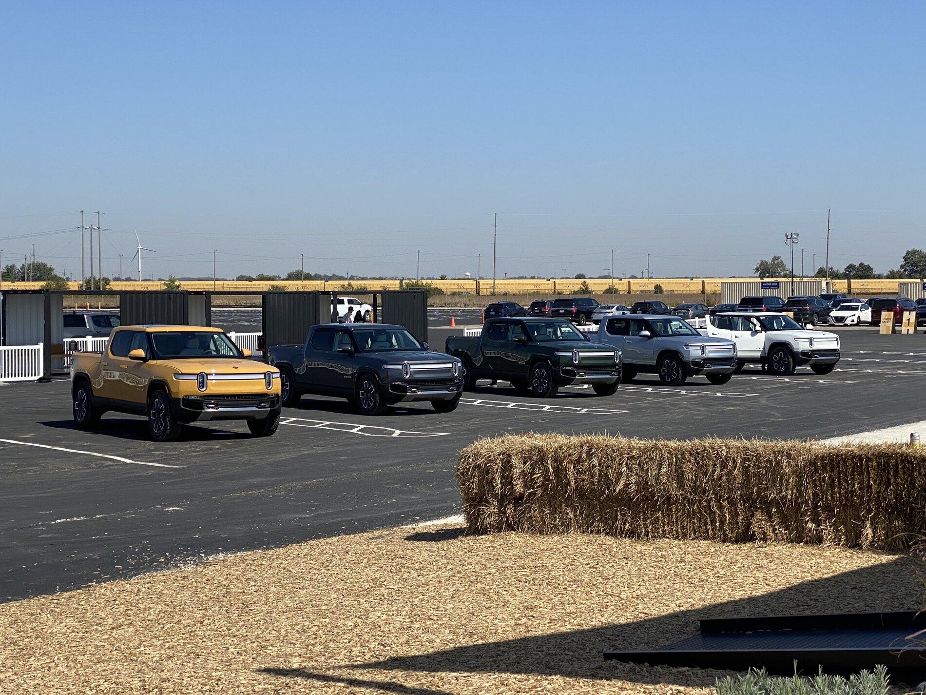 Rivian R1T R1S My First Mile Test Drive at Normal, IL on 9/28 6D89DF61-0DA7-4AE9-B41F-57080E8B2EF3